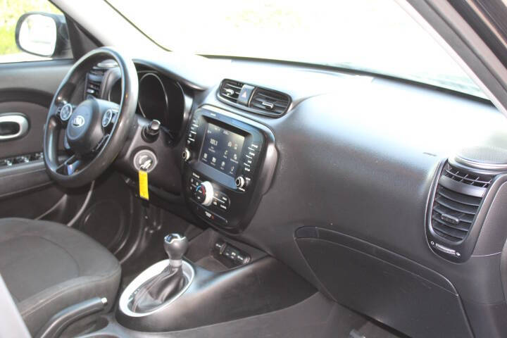 2019 Kia Soul +