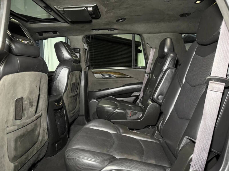 2017 Cadillac Escalade Platinum