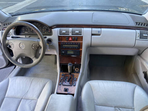 2000 Mercedes-Benz E-Class E 320