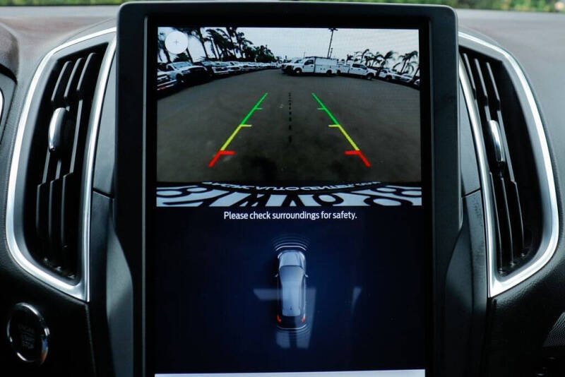 2021 Ford Edge Titanium