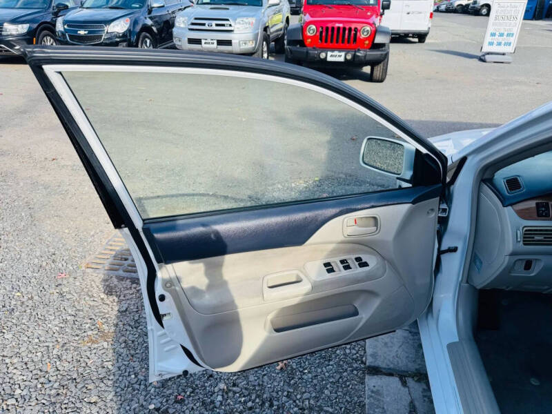 2004 Mitsubishi Lancer LS