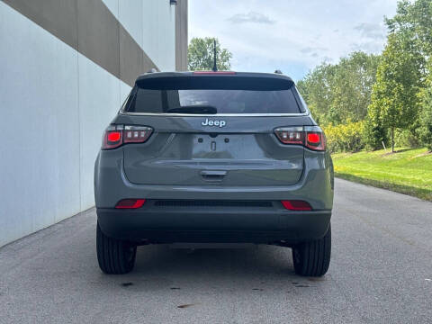 2023 Jeep Compass Latitude Lux