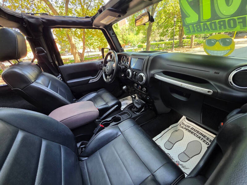 2012 Jeep Wrangler Sahara