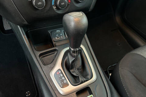 2017 Jeep Cherokee Sport Altitude