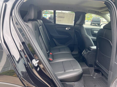 2026 Volvo XC40 B5 Plus