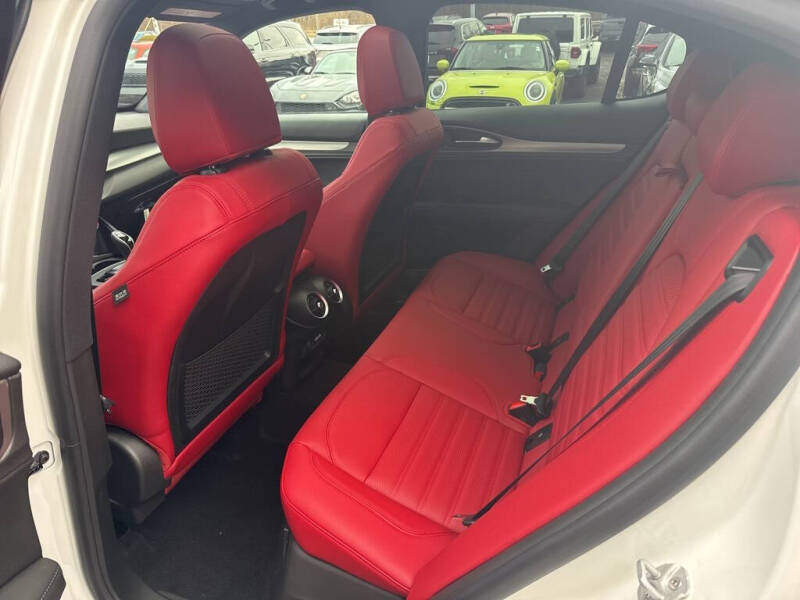 2025 Alfa Romeo Stelvio