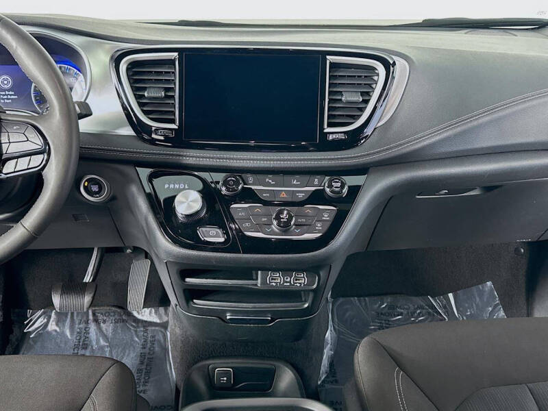 2023 Chrysler Pacifica Touring
