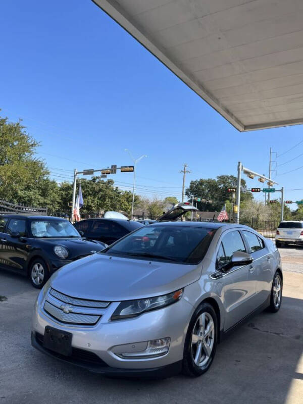 2011 Chevrolet Volt for sale at Auto Outlet Inc. in Houston TX