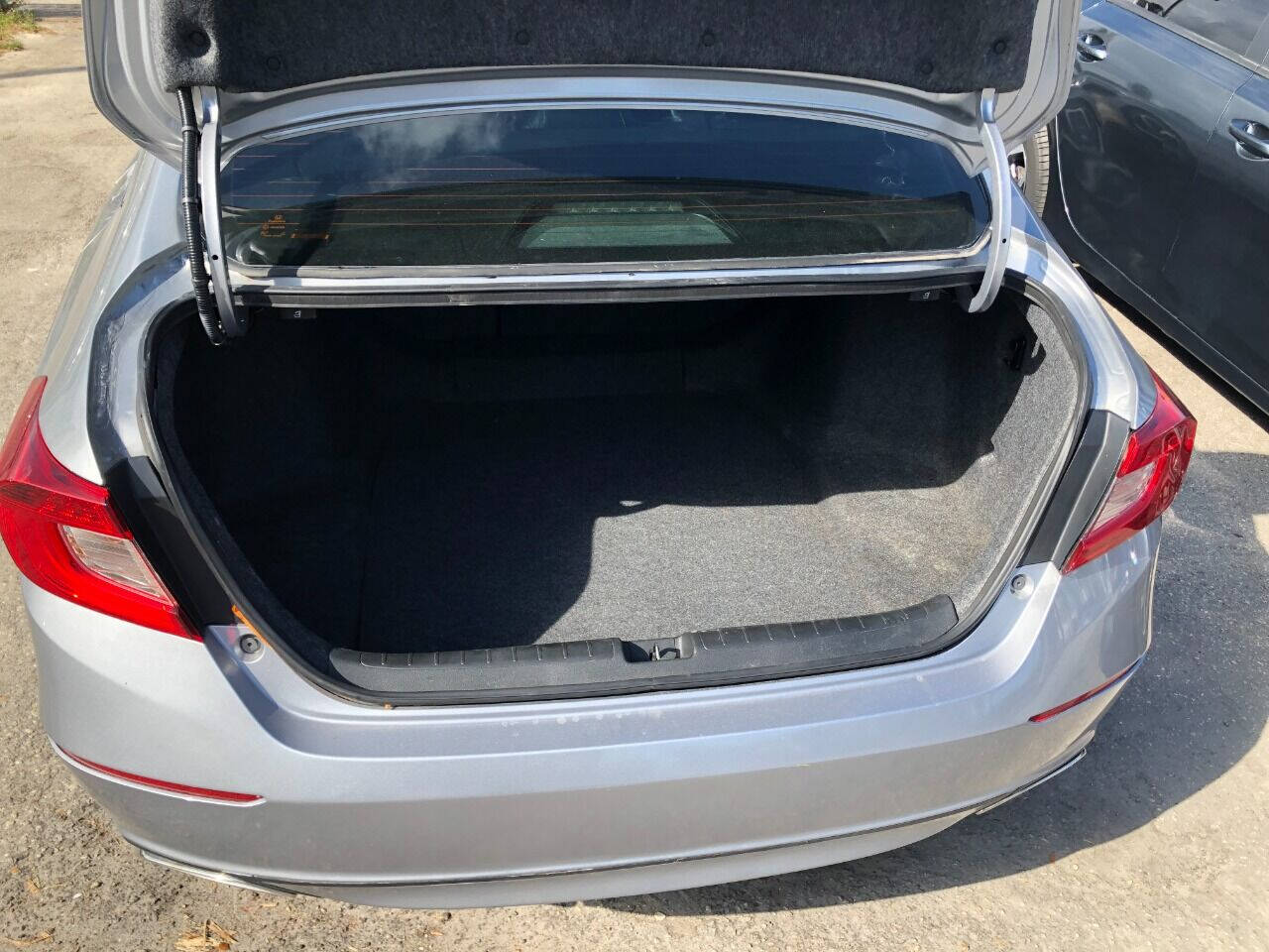 2019 Honda Accord Sedan - $18,900