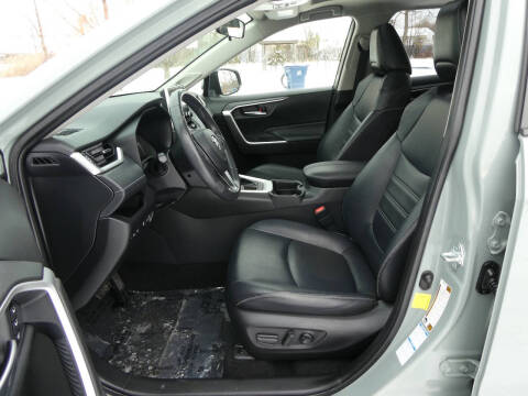 2020 Toyota RAV4 XLE Premium