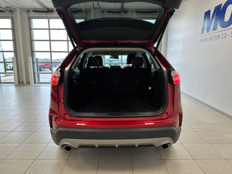 2024 Ford Edge Titanium