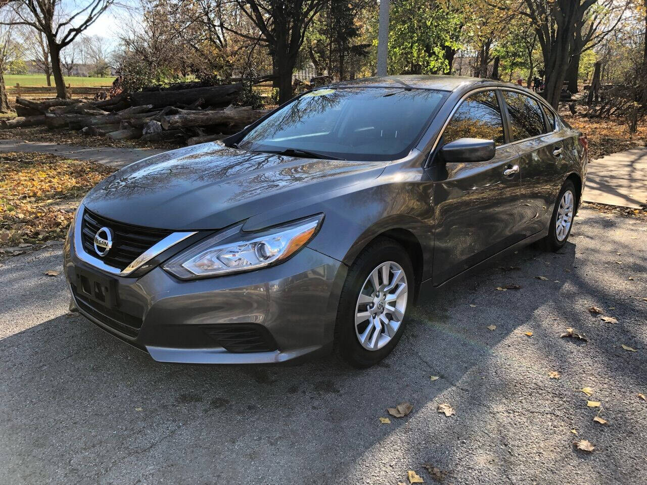 2017 nissan altima brown