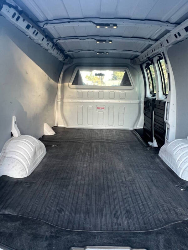 2021 Chevrolet Express 2500