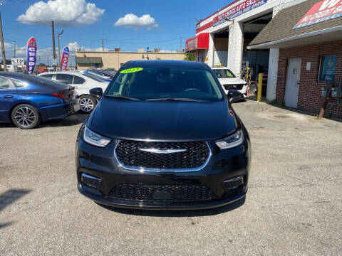 2023 Chrysler Pacifica Touring L