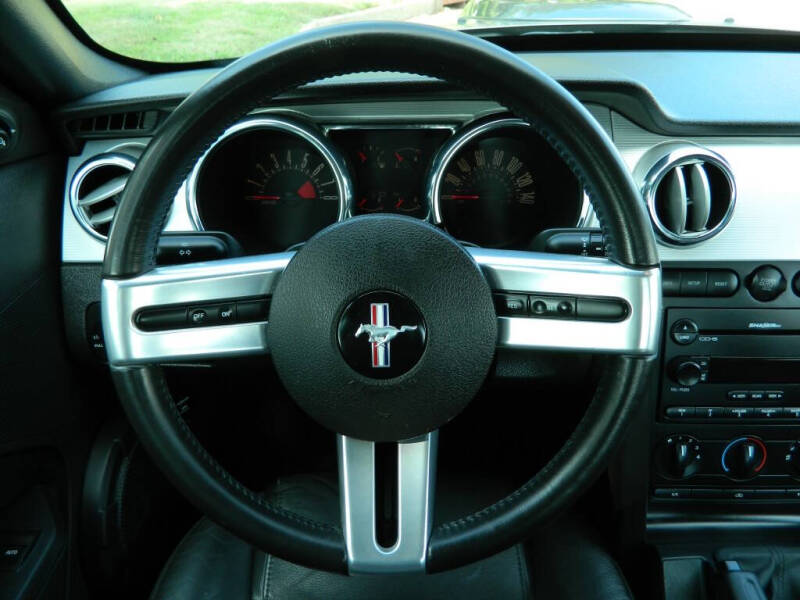 2005 Ford Mustang GT Premium