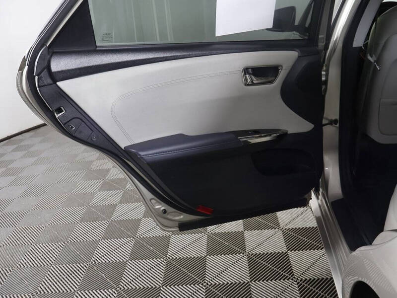 2013 Toyota Avalon XLE