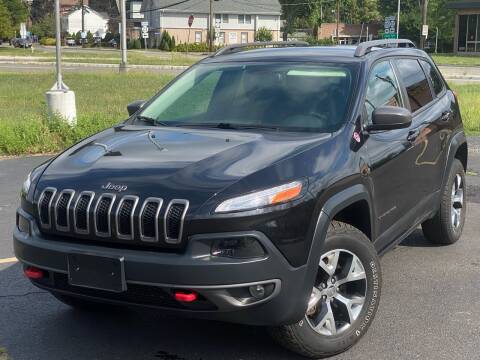 2015 Jeep Cherokee for sale at MAGIC AUTO SALES in Little Ferry NJ