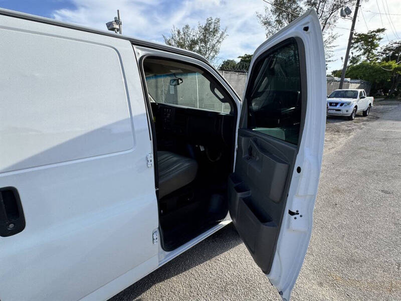 2021 Chevrolet Express 2500