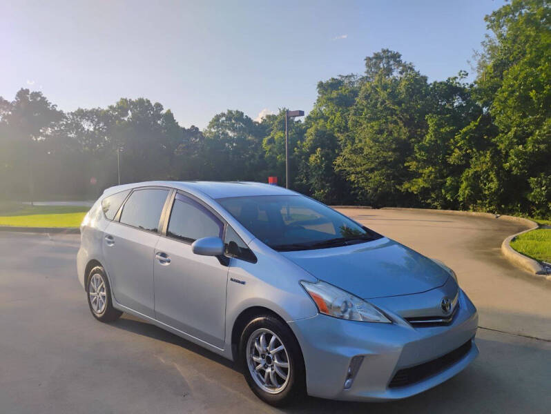 2014 Toyota Prius v Three