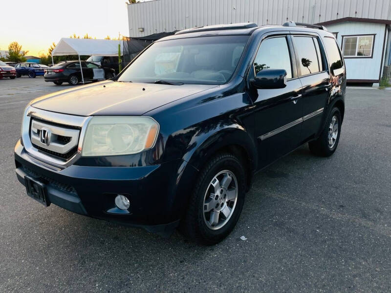 2010 Honda Pilot for sale at Lux Global Auto Sales in Sacramento CA