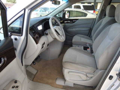 2017 Nissan Quest SV