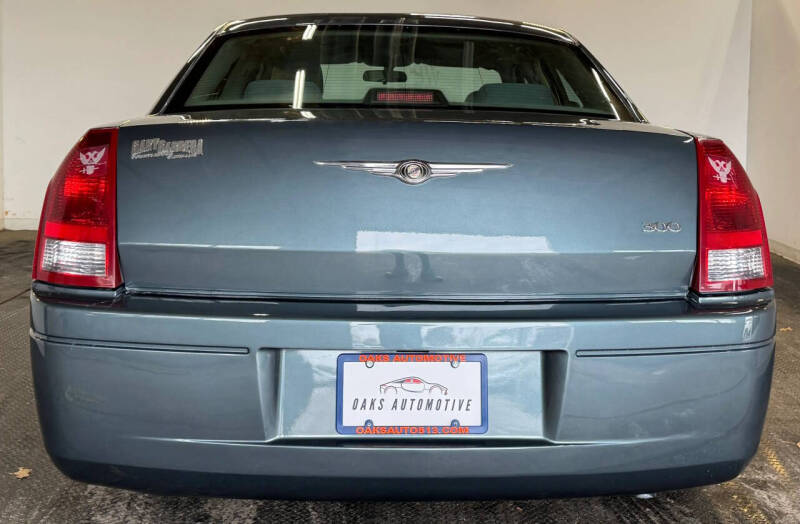 2005 Chrysler 300