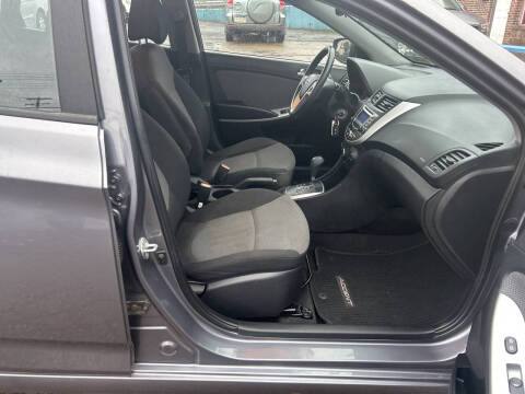 2013 Hyundai Accent GS