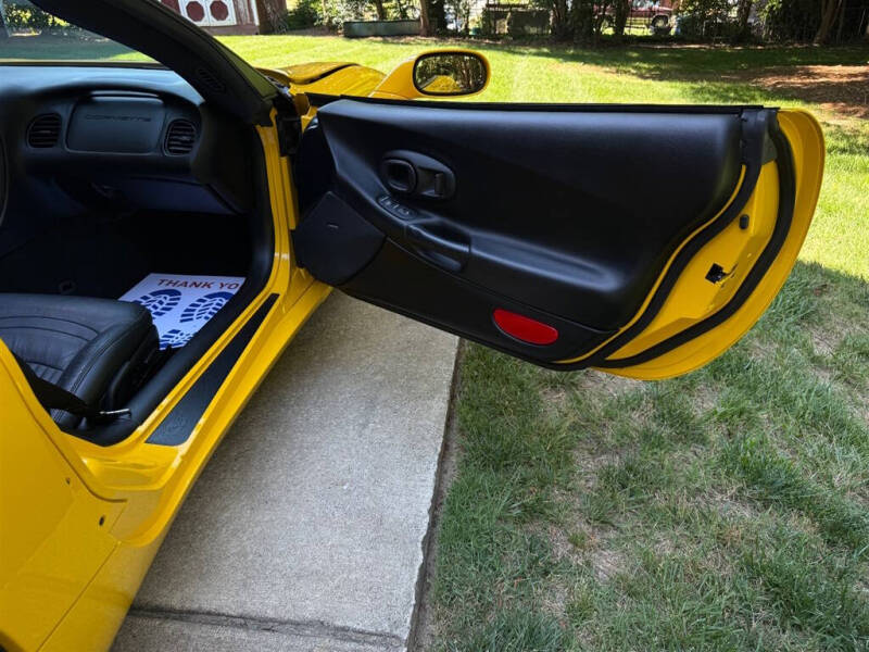 2004 Chevrolet Corvette