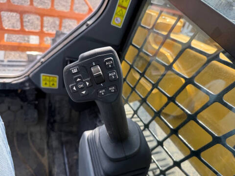 2024 Caterpillar 255 SKID STEER