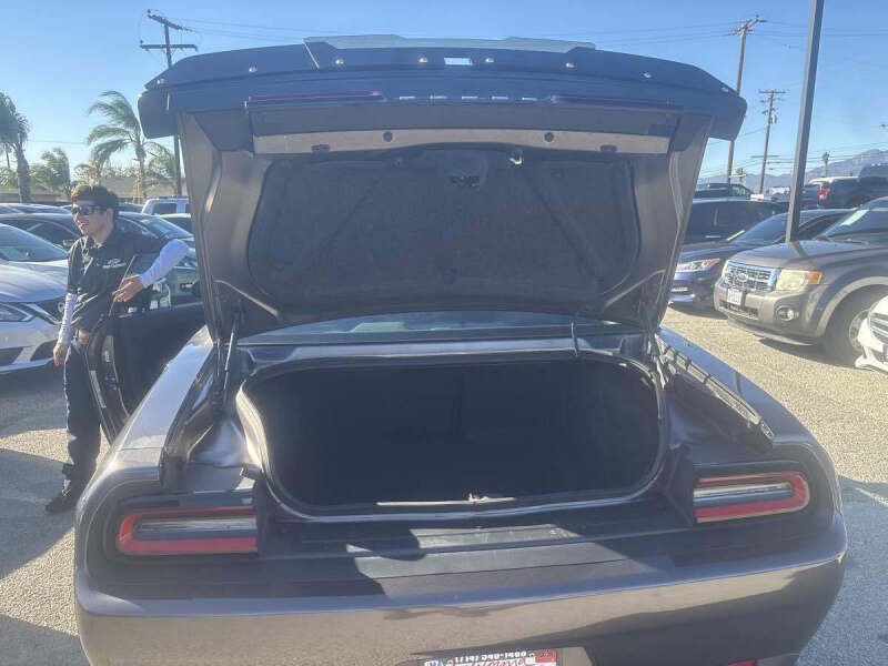 2015 Dodge Challenger SXT