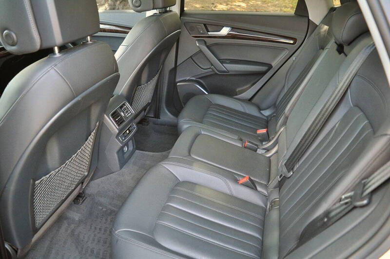 2018 Audi Q5 2.0T quattro Premium Plus