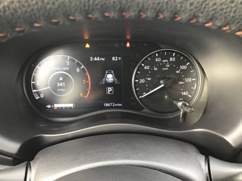 2024 Nissan Kicks SR