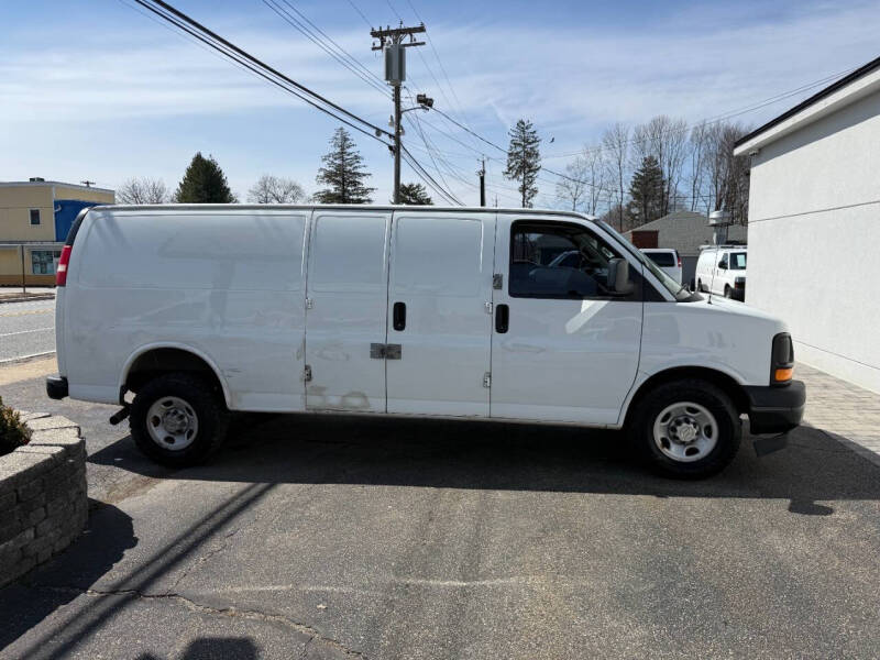 2017 Chevrolet Express 2500