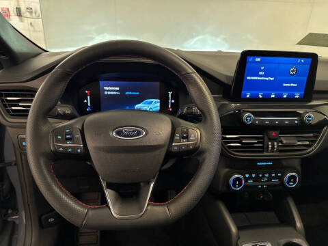 2025 Ford Escape Hybrid ST-Line