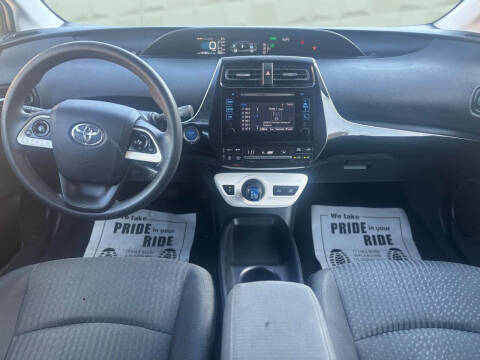 2016 Toyota Prius Two