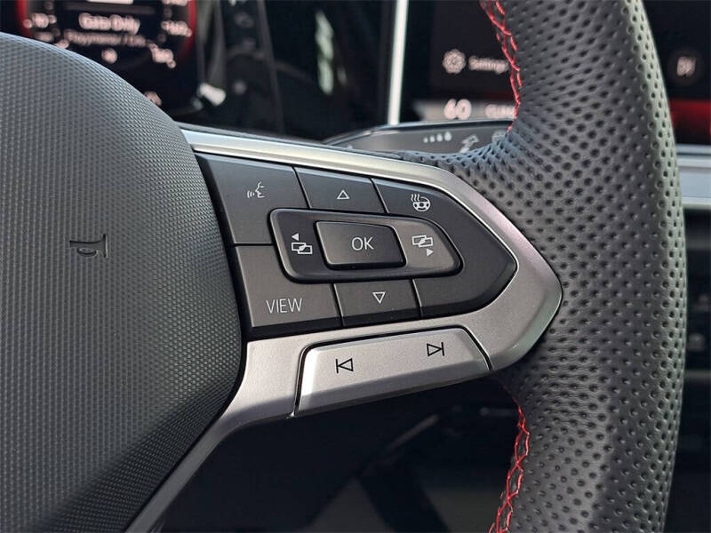 2025 Volkswagen Golf GTI SE