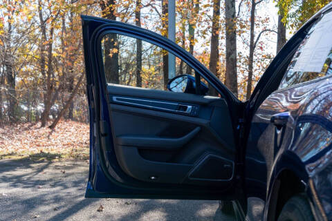 2023 Porsche Panamera Platinum Edition