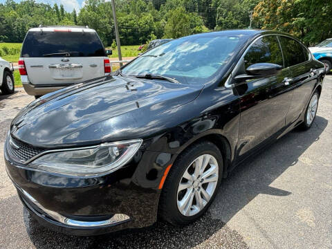 2015 Chrysler 200 for sale at Monroe Auto's, LLC in Parsons TN