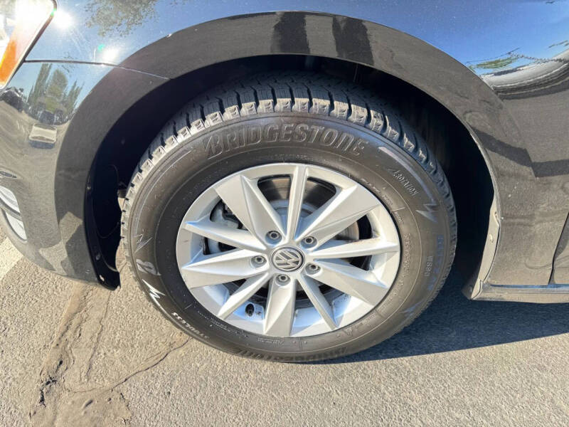 2015 Volkswagen Golf TSI S