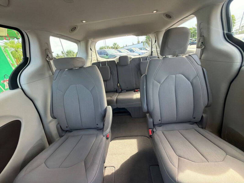 2017 Chrysler Pacifica Touring