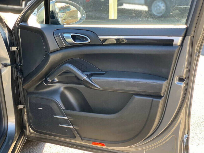 2017 Porsche Cayenne S