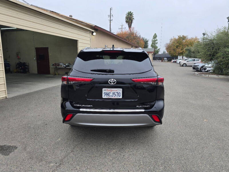 2023 Toyota Highlander Platinum