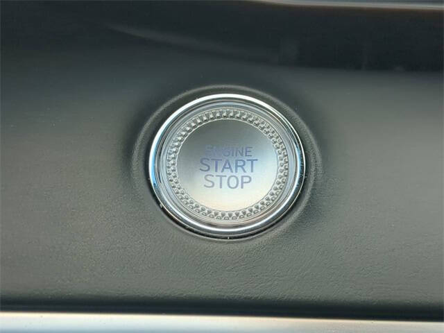 2023 Genesis GV70 2.5T Standard