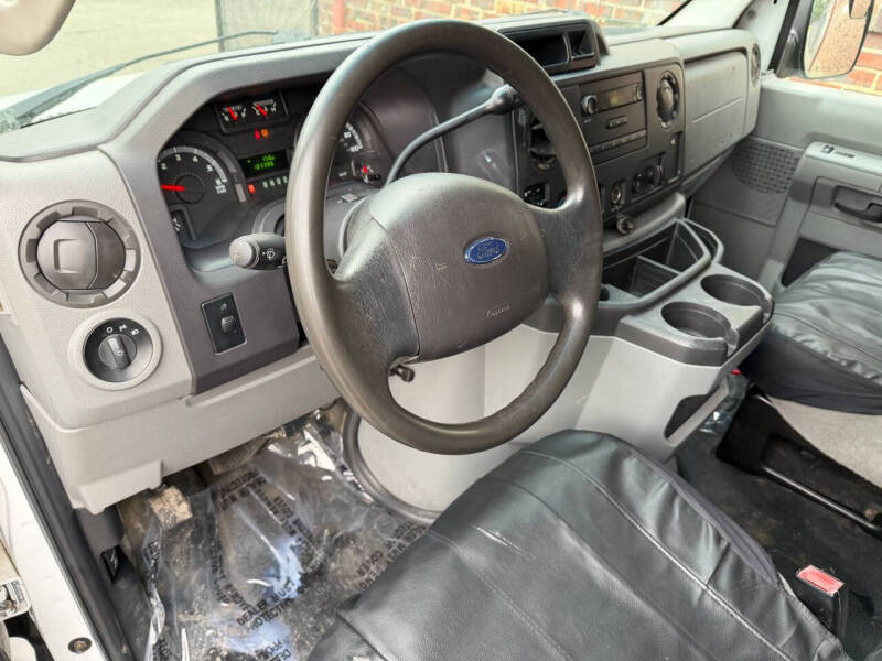 2013 Ford E-Series E-150