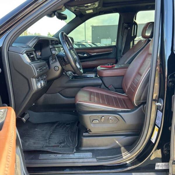 2023 GMC Yukon XL Denali Ultimate