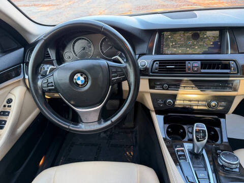 2016 BMW 5 Series 528i