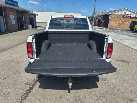 2017 RAM 1500 SLT