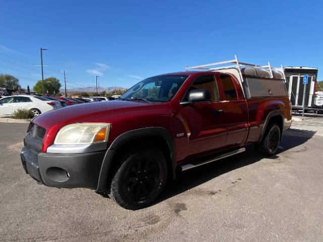 2006 Mitsubishi Raider Duro Cross V8