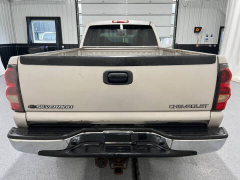 2005 Chevrolet Silverado 3500 LS