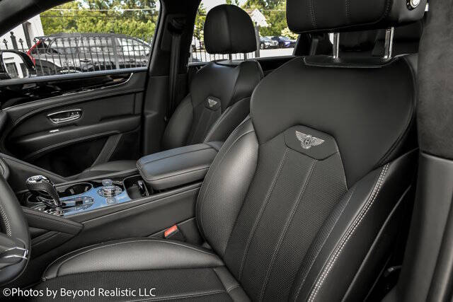 2024 Bentley Bentayga Hybrid